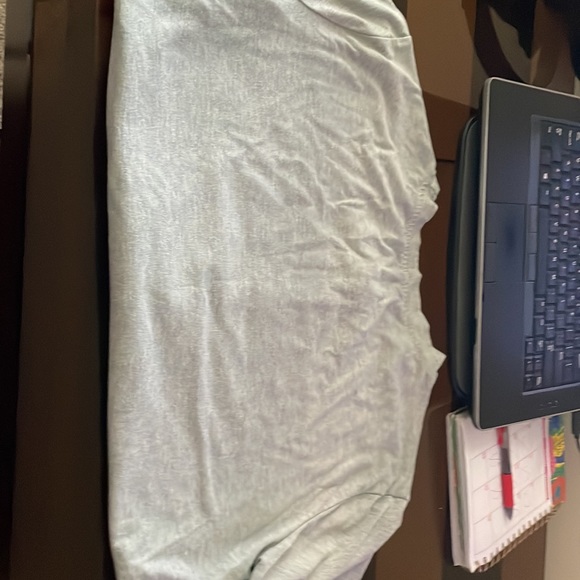 Gray t-shirt - Picture 2 of 3